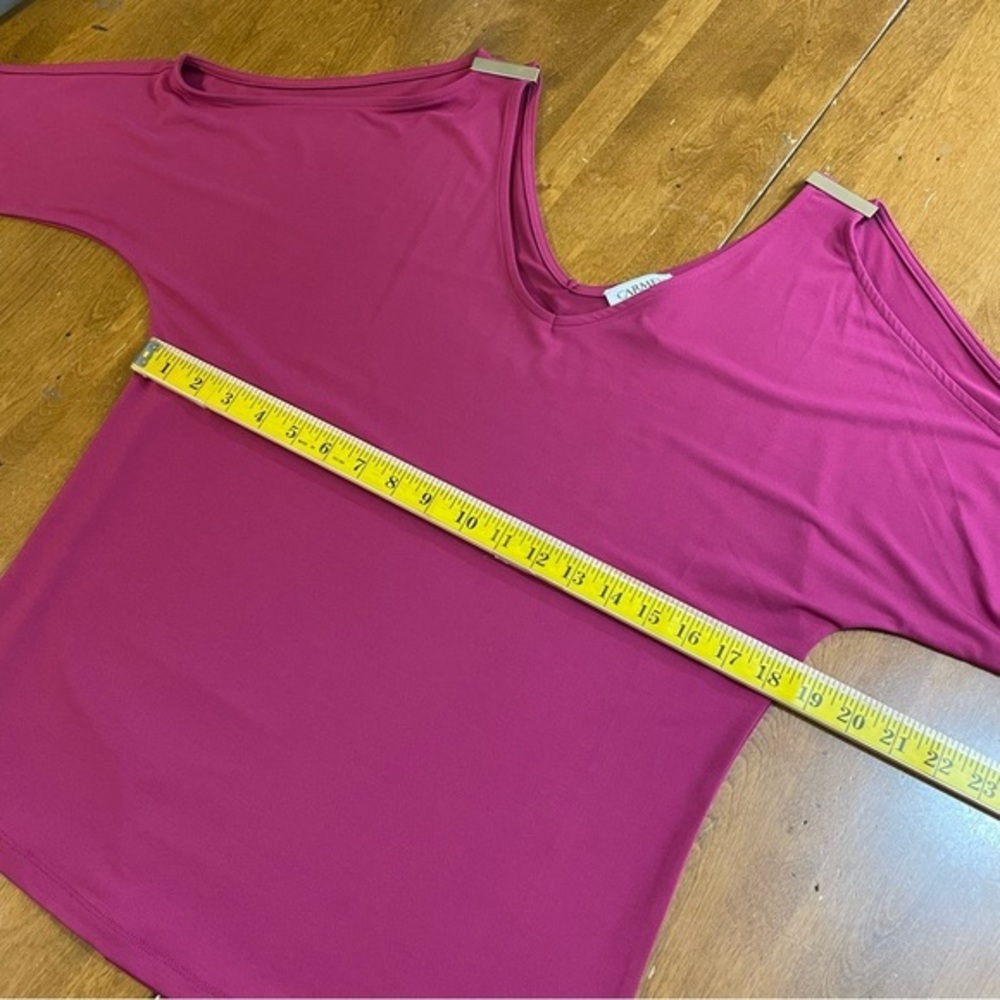 Carmen Raspberry Purple V Neck Cold Shoulder Hardware‎ Shirt Top Blouse Sz M - Picture 7 of 8